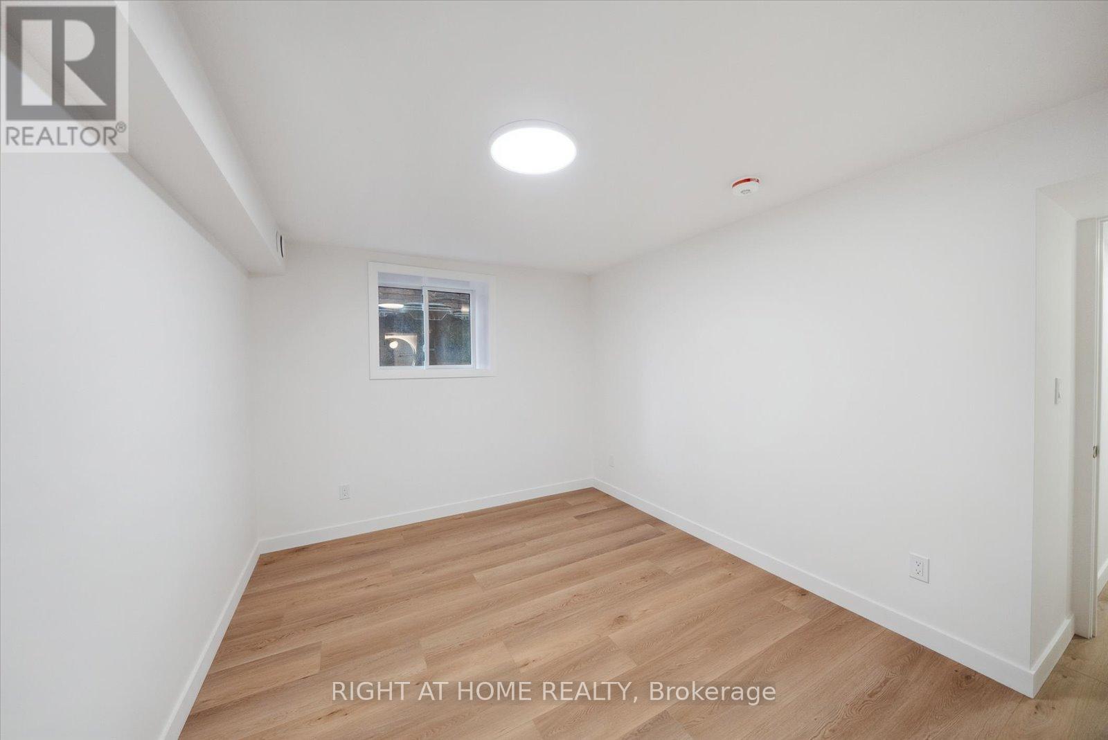 3 - 125 Kendal Ave Avenue, Toronto, Ontario  M5R 1L8 - Photo 8 - C12894210