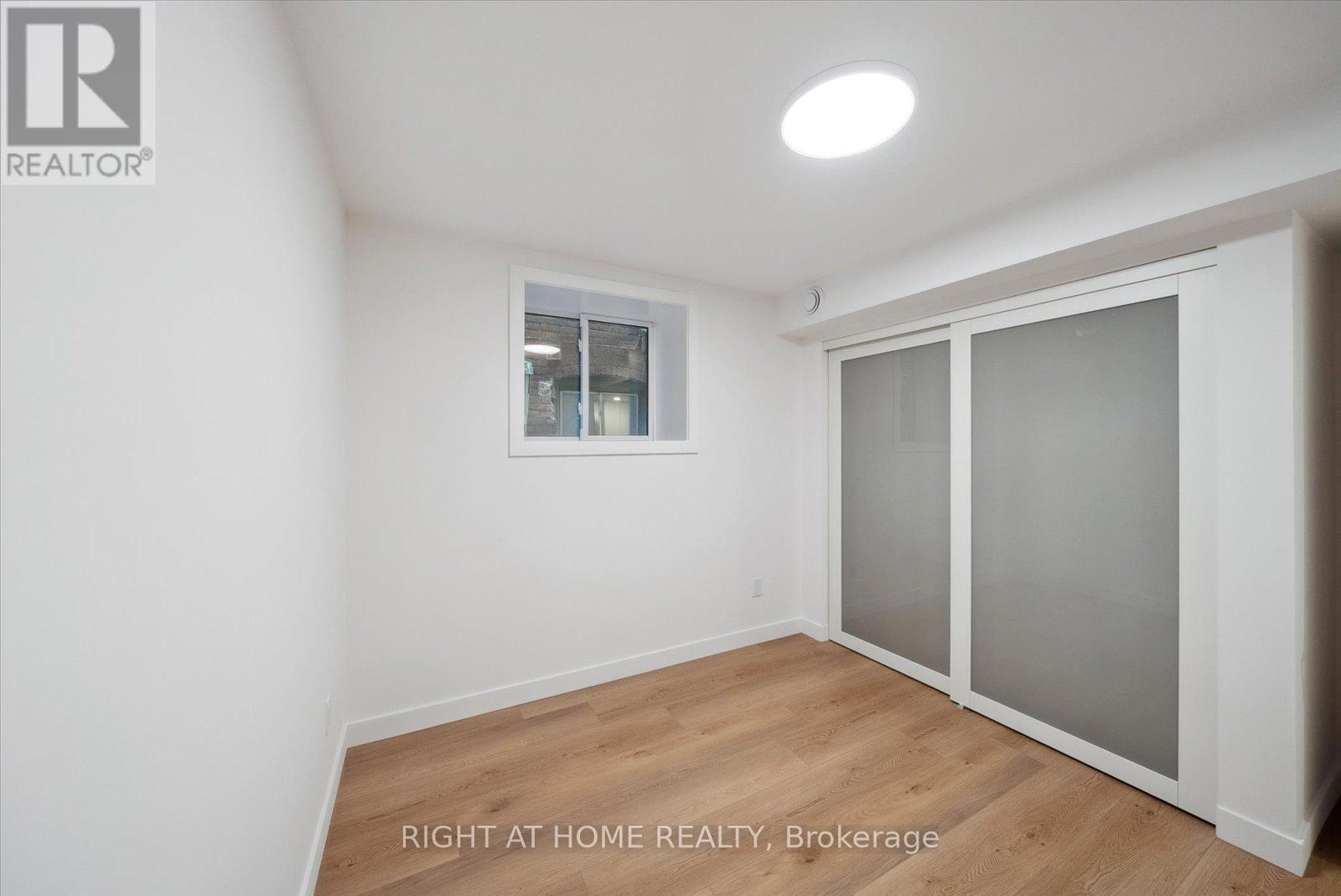 3 - 125 Kendal Ave Avenue, Toronto, Ontario  M5R 1L8 - Photo 9 - C12894210