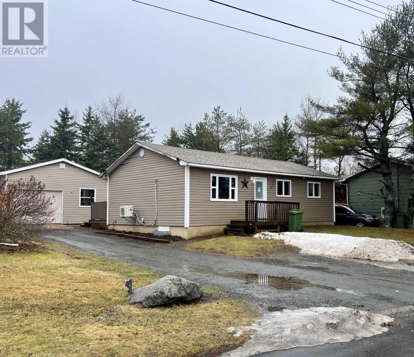 2121 Union Street, Westville, Nova Scotia  B0K 2A0 - Photo 2 - 202601444