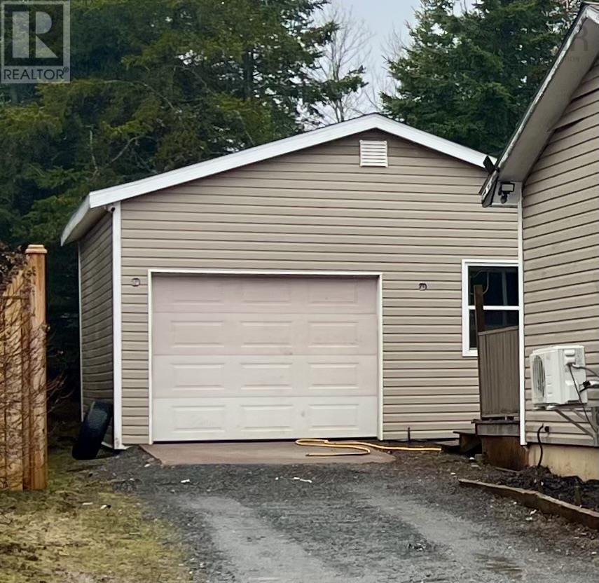 2121 Union Street, Westville, Nova Scotia  B0K 2A0 - Photo 3 - 202601444