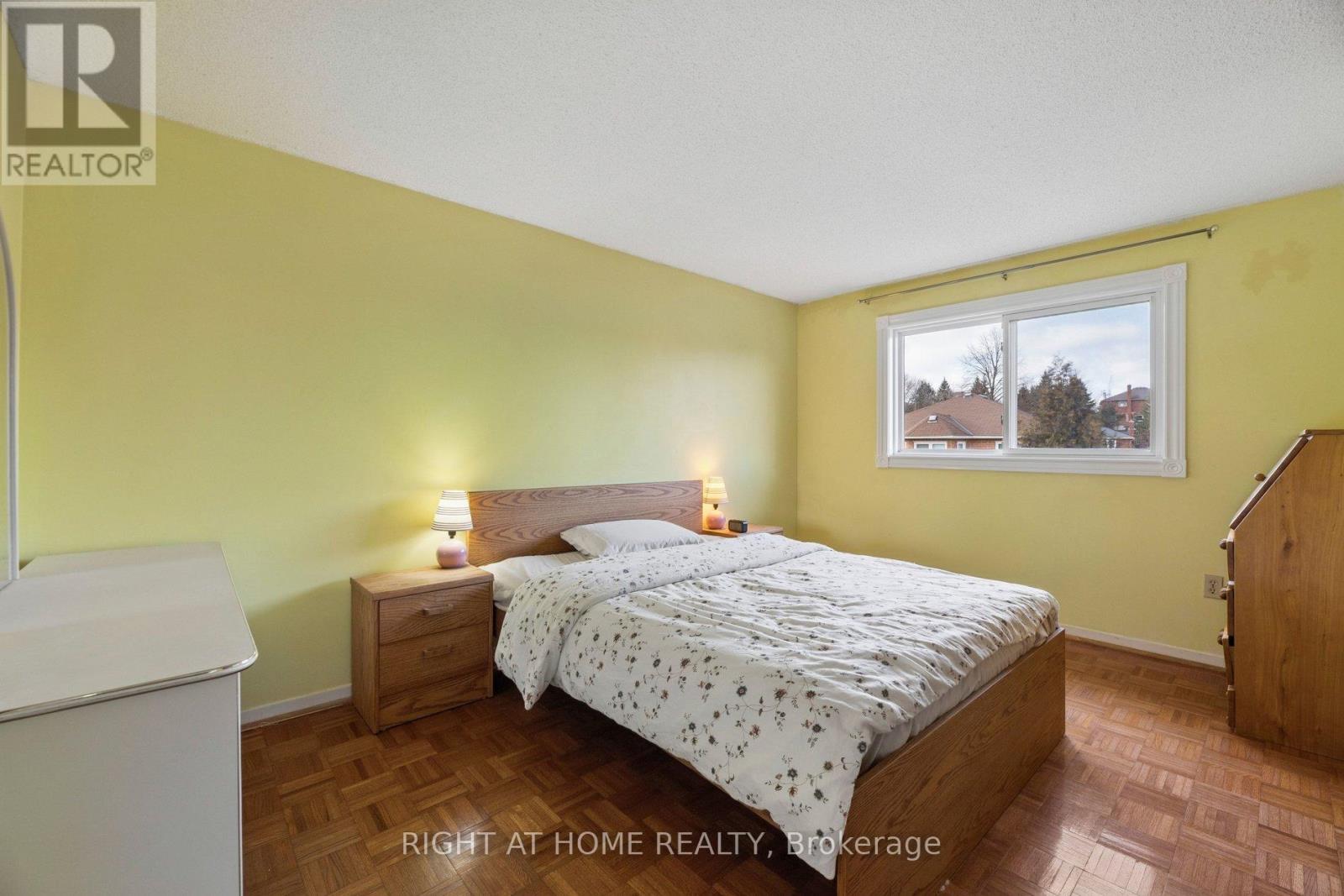 183 Ravenscroft Road, Ajax, Ontario  L1T 1Z9 - Photo 10 - E12894206