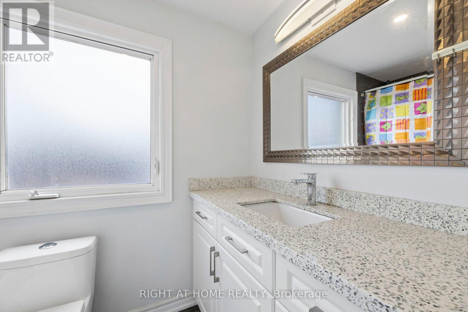 183 Ravenscroft Road, Ajax, Ontario  L1T 1Z9 - Photo 9 - E12894206