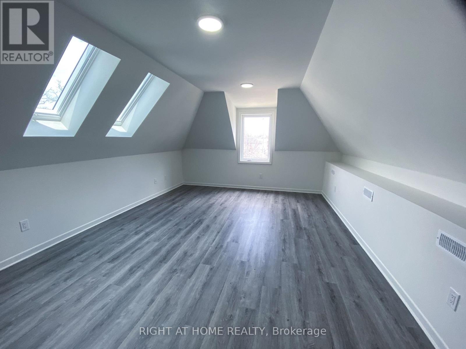 4 - 1258 Broadview Avenue, Toronto (Broadview North), Ontario  M4K 2T4 - Photo 6 - E12894208