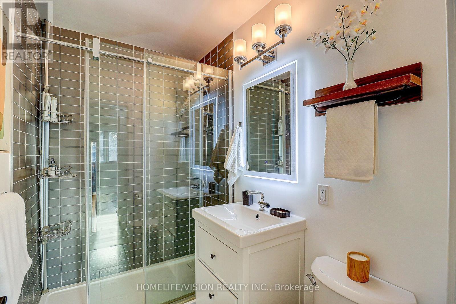 1113 Green Street, Whitby, Ontario  L1N 4G8 - Photo 15 - E12894226