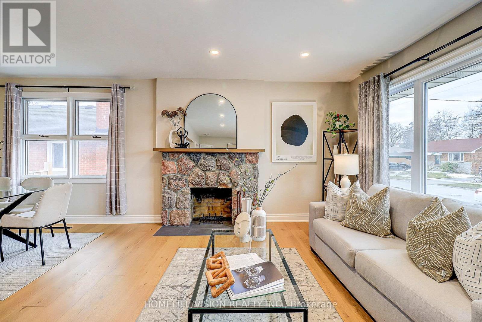 1113 Green Street, Whitby, Ontario  L1N 4G8 - Photo 4 - E12894226