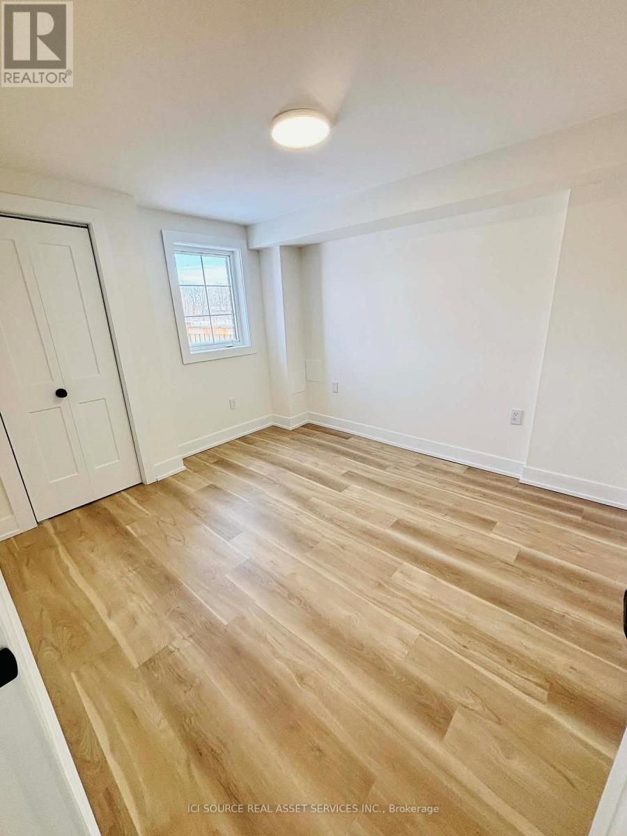 A - 3283 Turnstone Boulevard, Pickering, Ontario  L1X 0M9 - Photo 3 - E12894304