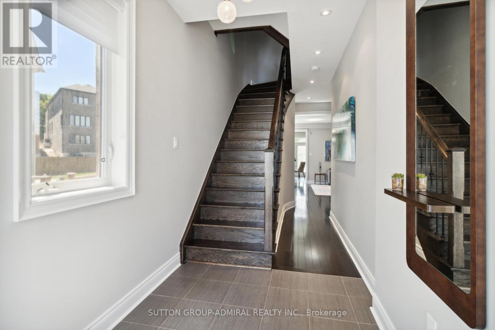 67 Bristlewood Crescent, Vaughan, Ontario L4J 9K9 - Photo 3 - N12894248