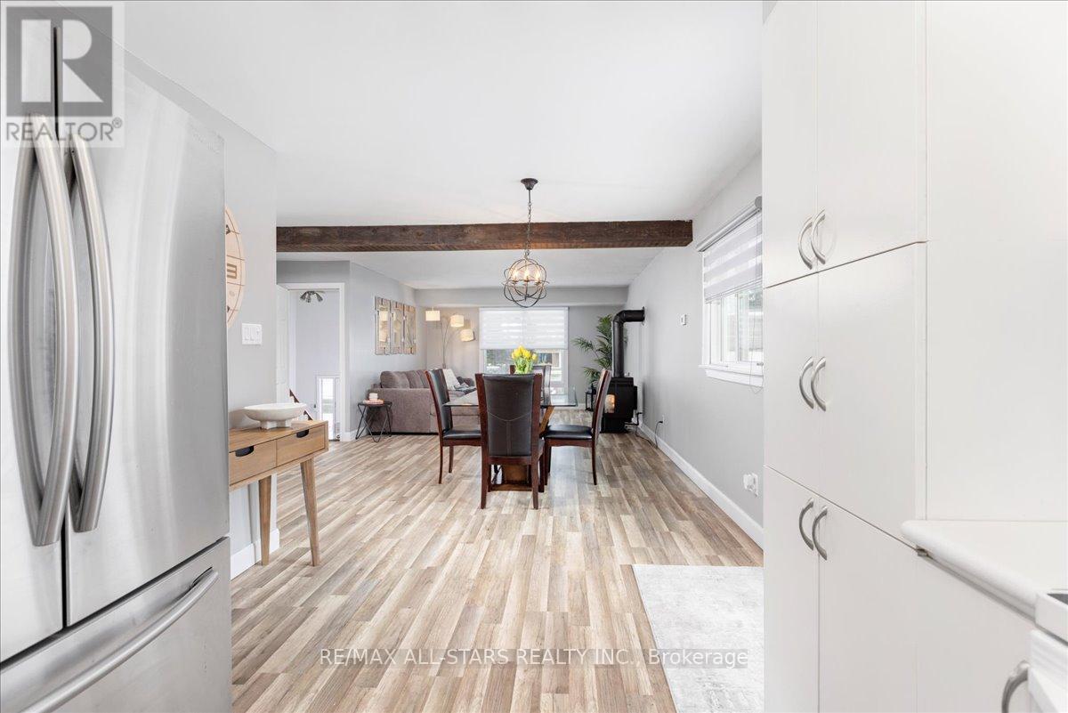 77 Biscayne Boulevard, Georgina, Ontario  L4P 3M8 - Photo 10 - N12894298