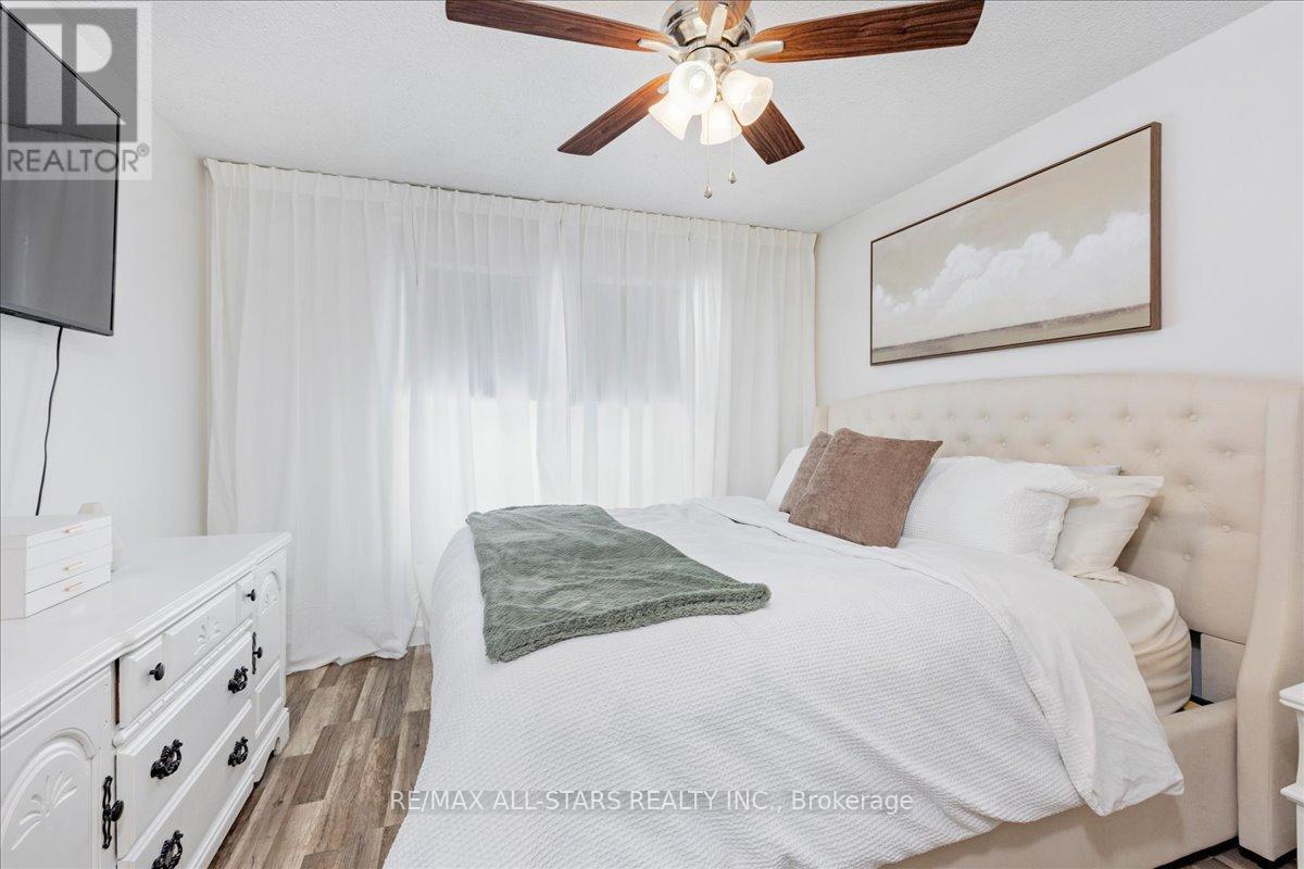 77 Biscayne Boulevard, Georgina, Ontario  L4P 3M8 - Photo 16 - N12894298