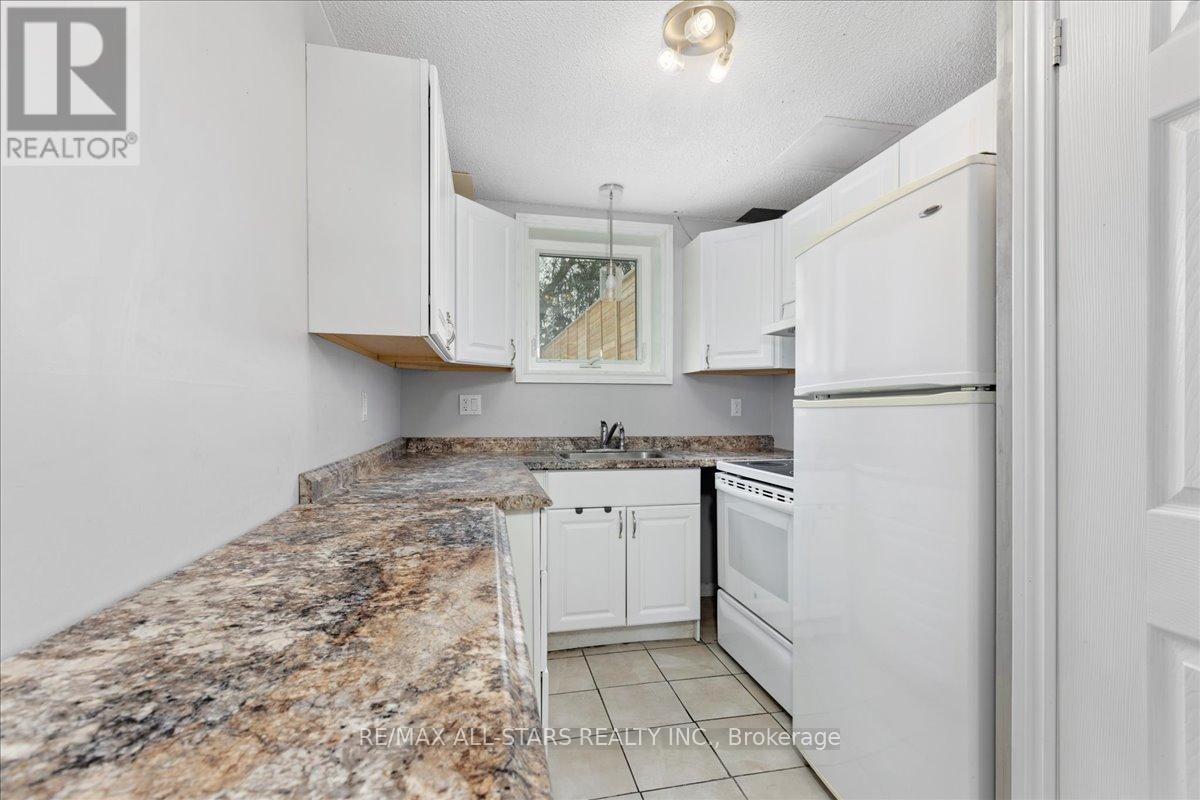 77 Biscayne Boulevard, Georgina, Ontario  L4P 3M8 - Photo 21 - N12894298