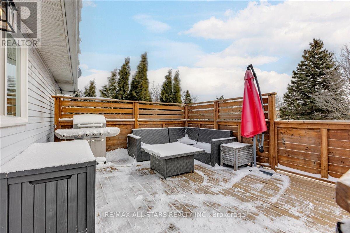 77 Biscayne Boulevard, Georgina, Ontario  L4P 3M8 - Photo 6 - N12894298