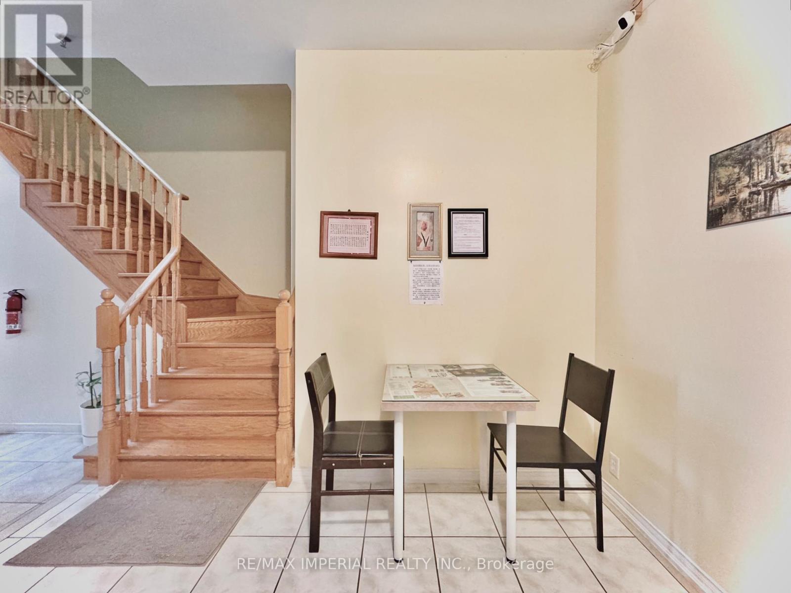 Bedroom (3rd Level) - 30 Aldwinckle Heights, Toronto, Ontario  M3J 3S6 - Photo 10 - W12894220