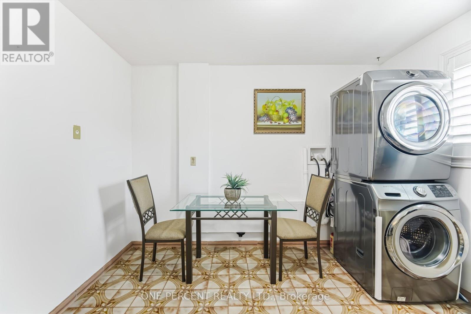 4 Manorcrest Street, Brampton, Ontario  L6S 2W9 - Photo 15 - W12894224