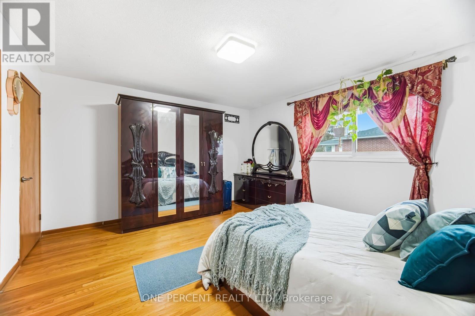 4 Manorcrest Street, Brampton, Ontario  L6S 2W9 - Photo 24 - W12894224