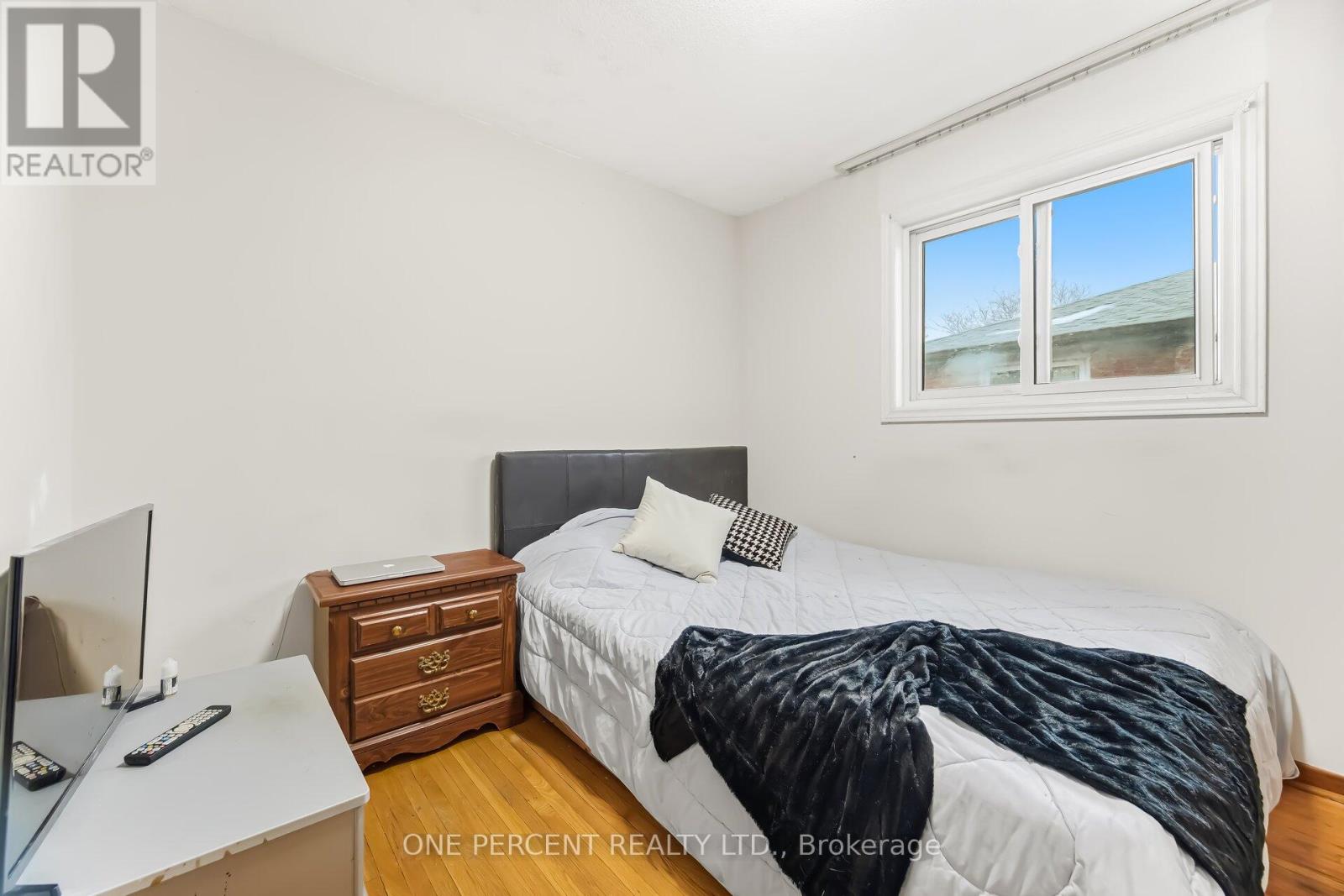 4 Manorcrest Street, Brampton, Ontario  L6S 2W9 - Photo 28 - W12894224