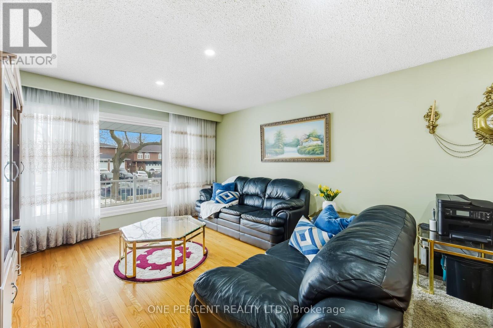 4 Manorcrest Street, Brampton, Ontario  L6S 2W9 - Photo 7 - W12894224
