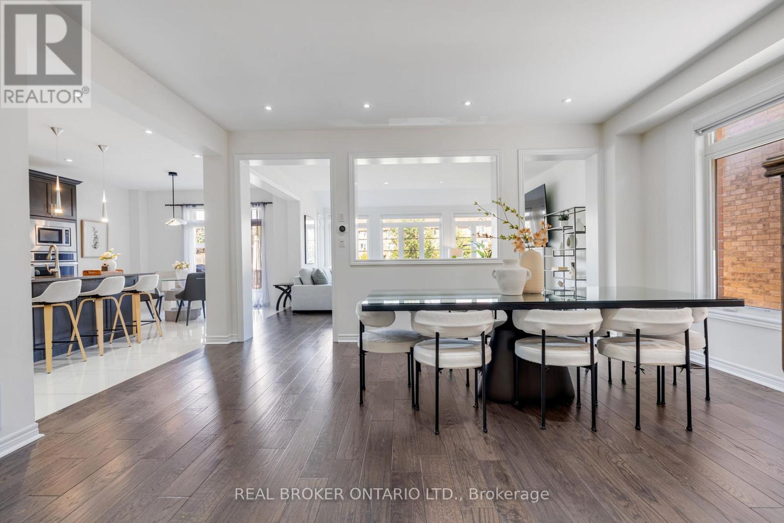 4 Mugford Crescent, Brampton, Ontario  L6Y 6A7 - Photo 8 - W12894258