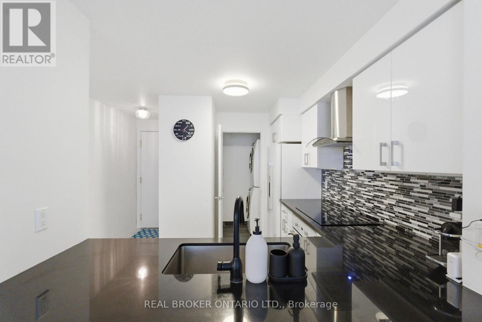 1112 - 2111 Lakeshore Boulevard W, Toronto, Ontario  M8V 4E8 - Photo 10 - W12894290