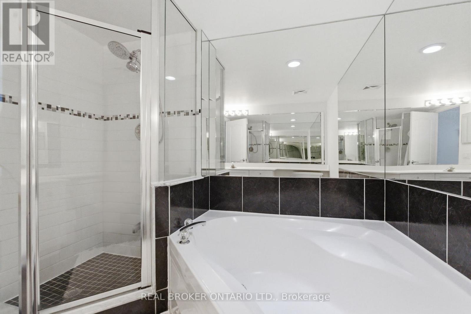 1112 - 2111 Lakeshore Boulevard W, Toronto, Ontario  M8V 4E8 - Photo 23 - W12894290