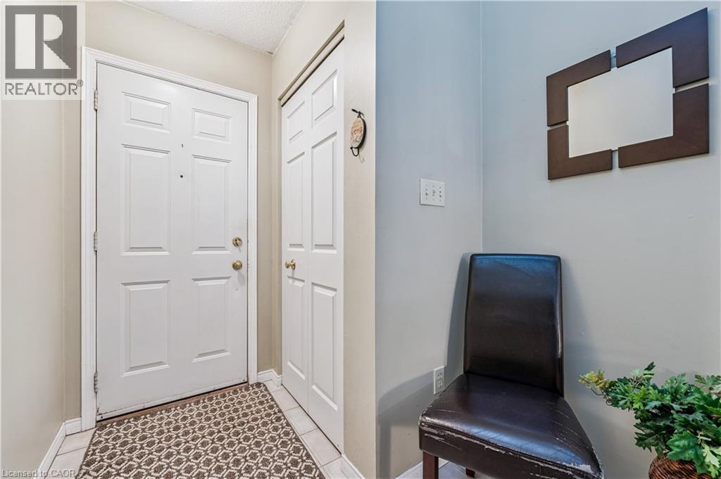 205 Highland Crescent Unit# 18, Kitchener, Ontario  N2M 5L6 - Photo 4 - 40812390