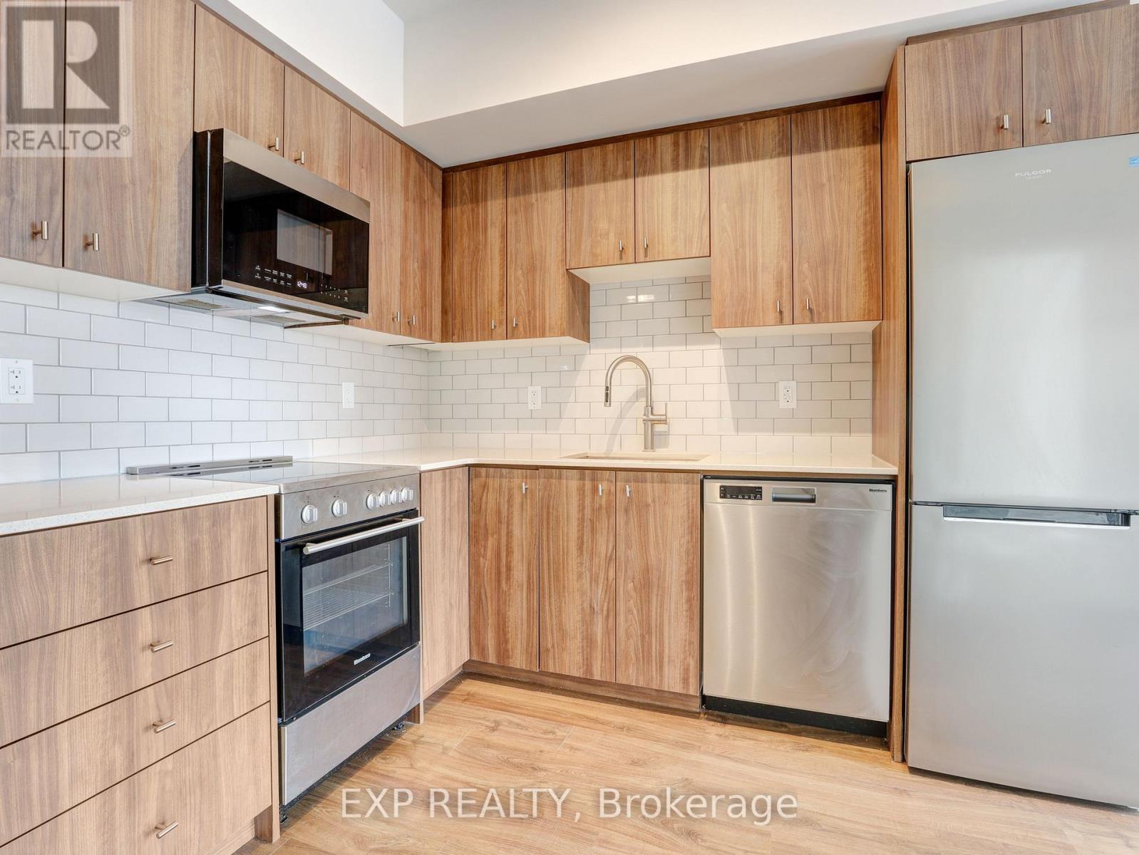 708 - 15 Wellington Street S, Kitchener, Ontario  N2G 0E4 - Photo 10 - X12894236