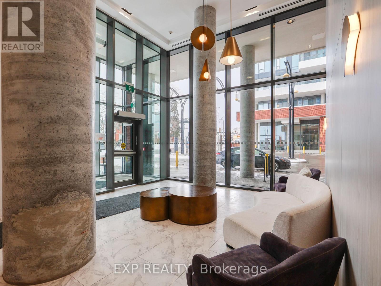 708 - 15 Wellington Street S, Kitchener, Ontario  N2G 0E4 - Photo 2 - X12894236