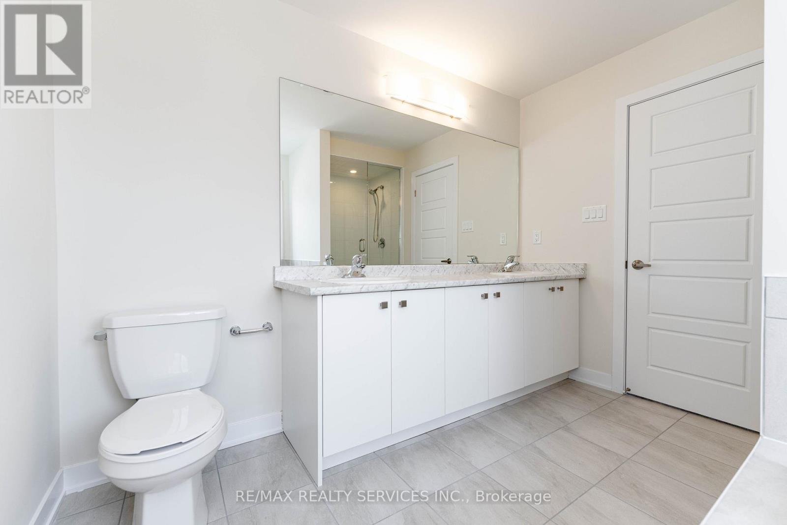 Cres - 82 Starboard Crescent, Welland, Ontario  L3B 0M7 - Photo 23 - X12894240