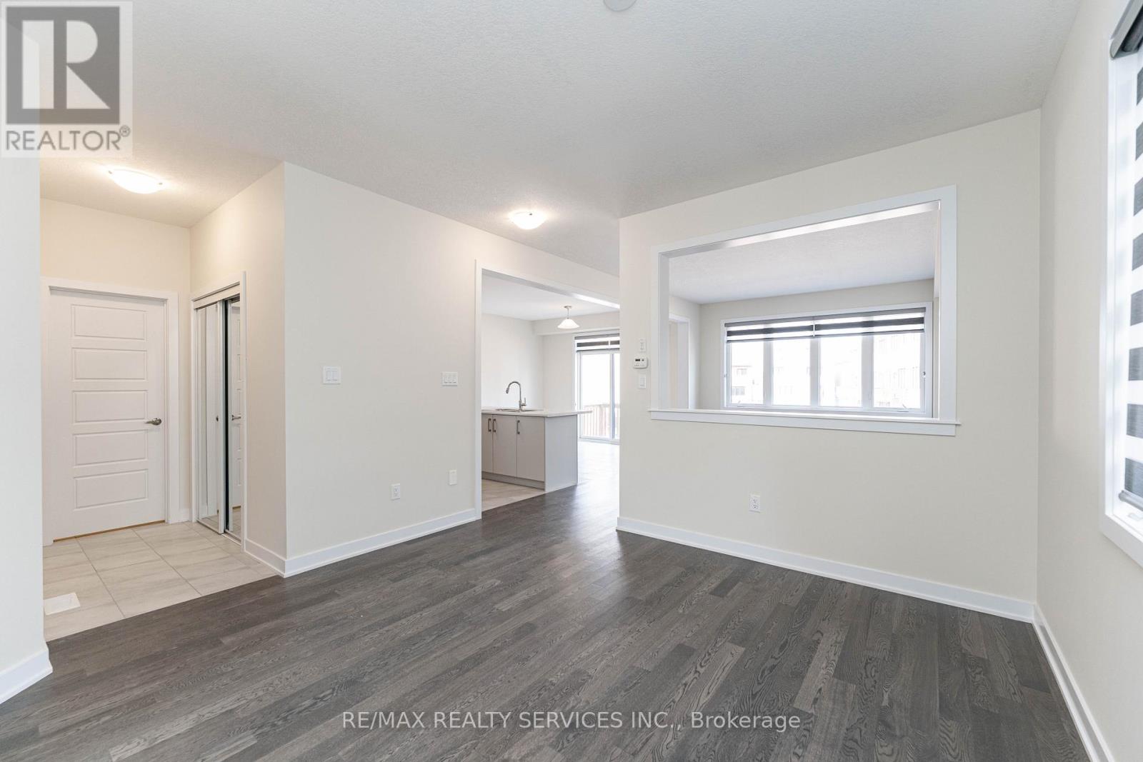 Cres - 82 Starboard Crescent, Welland, Ontario  L3B 0M7 - Photo 3 - X12894240