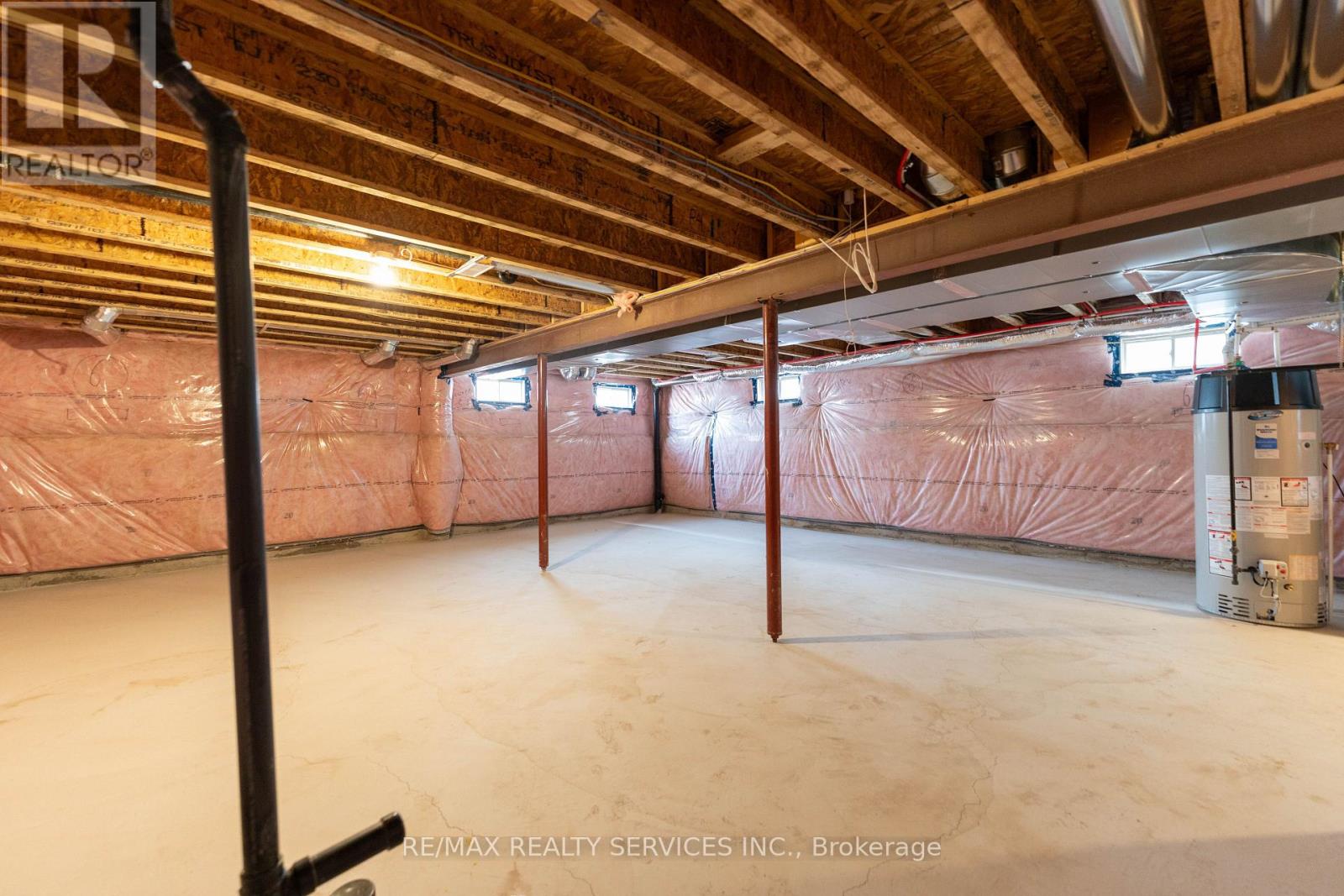 Cres - 82 Starboard Crescent, Welland, Ontario  L3B 0M7 - Photo 39 - X12894240