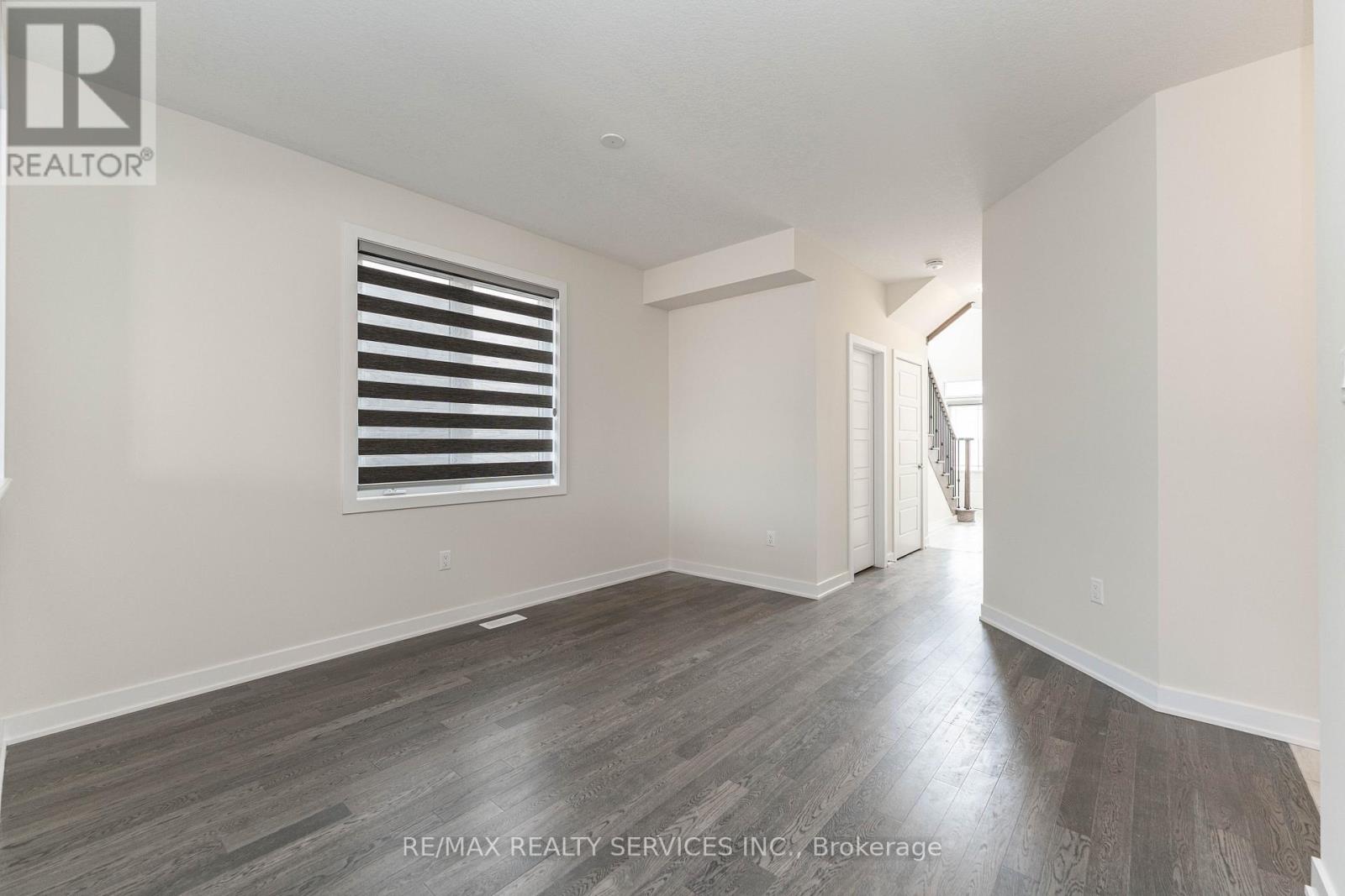 Cres - 82 Starboard Crescent, Welland, Ontario  L3B 0M7 - Photo 5 - X12894240