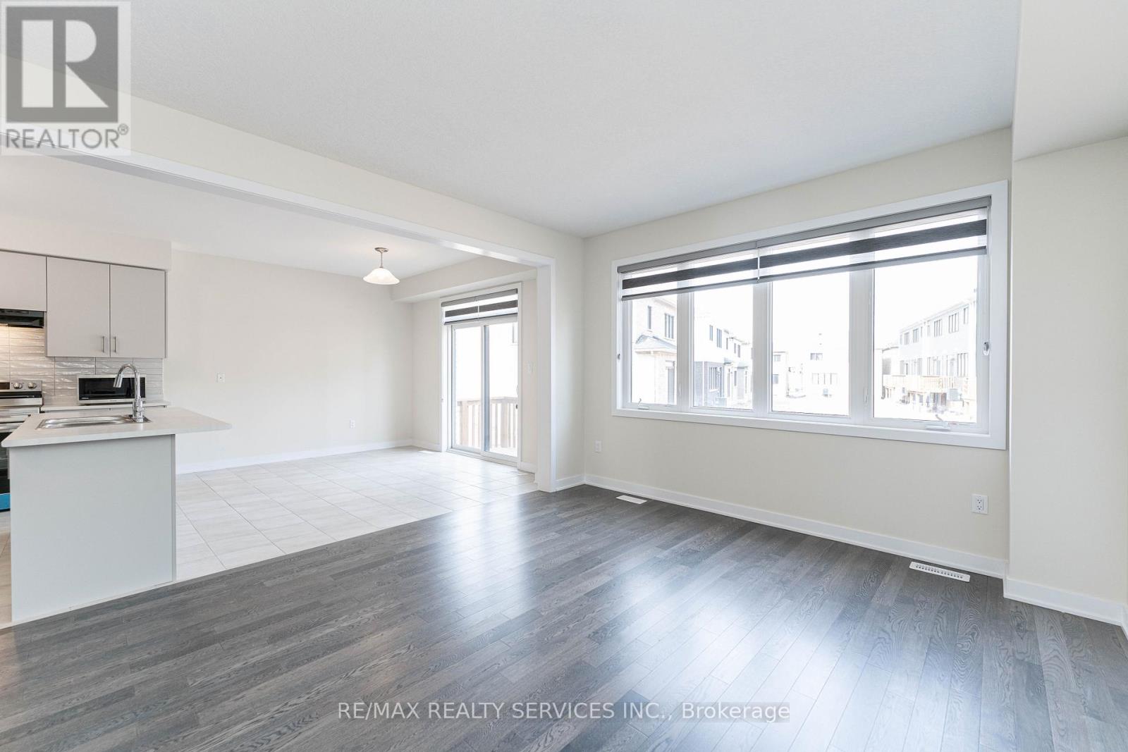 Cres - 82 Starboard Crescent, Welland, Ontario  L3B 0M7 - Photo 7 - X12894240