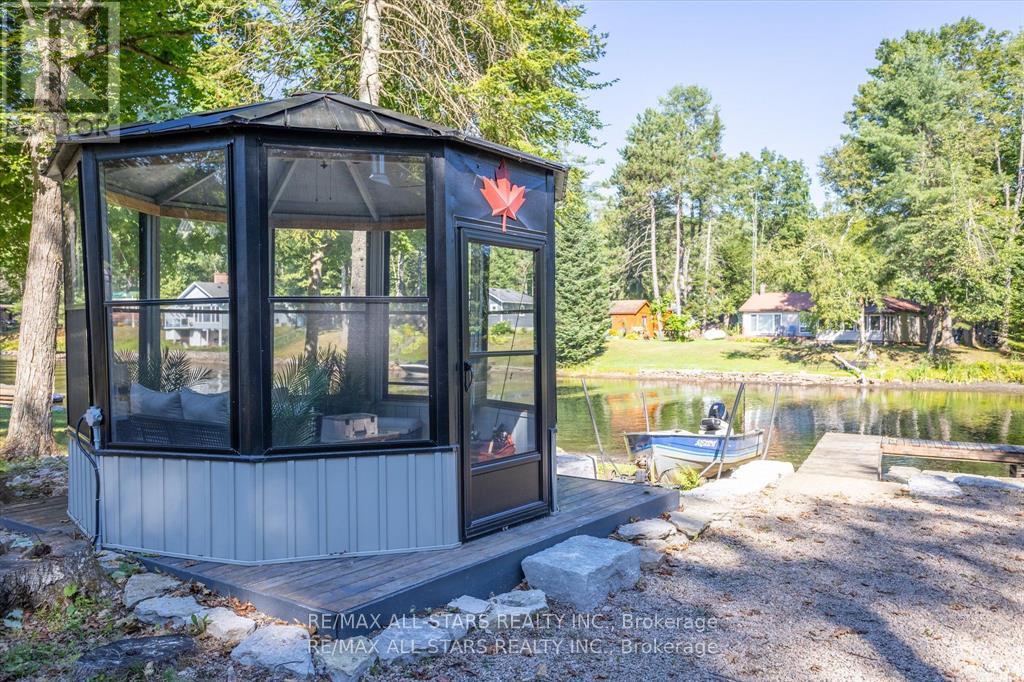 11 Little Bay Drive, Kawartha Lakes, Ontario  K0M 2L0 - Photo 11 - X12894332