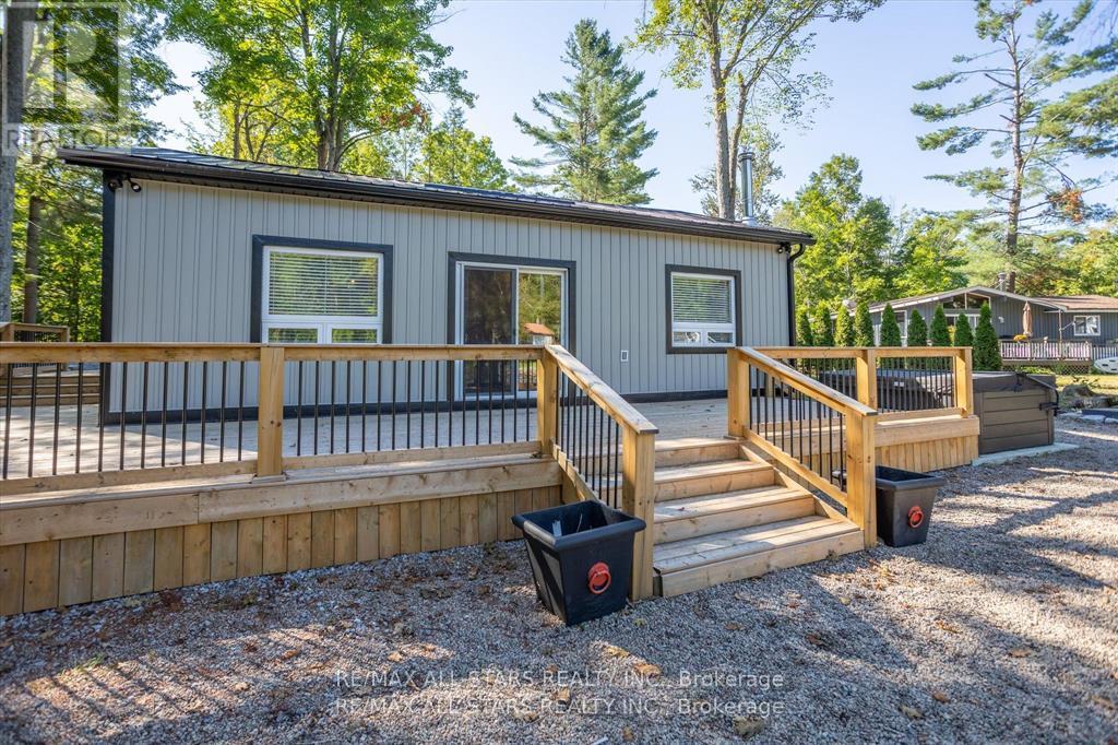 11 Little Bay Drive, Kawartha Lakes, Ontario  K0M 2L0 - Photo 15 - X12894332