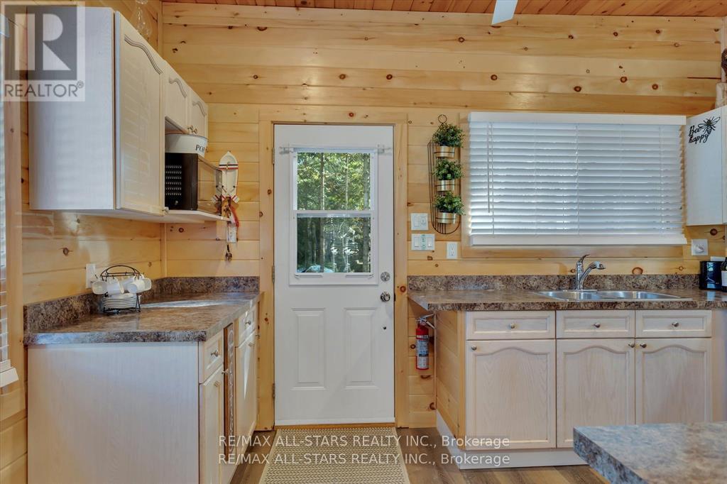 11 Little Bay Drive, Kawartha Lakes, Ontario  K0M 2L0 - Photo 16 - X12894332