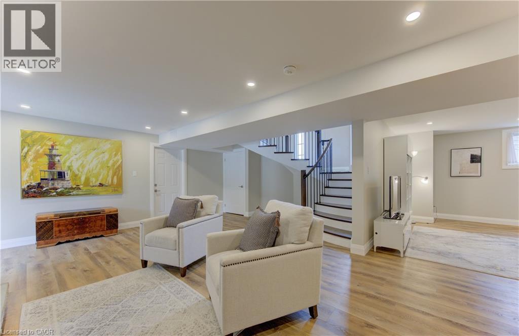 395 Warrington Drive, Waterloo, Ontario  N2L 2P7 - Photo 34 - 40812035