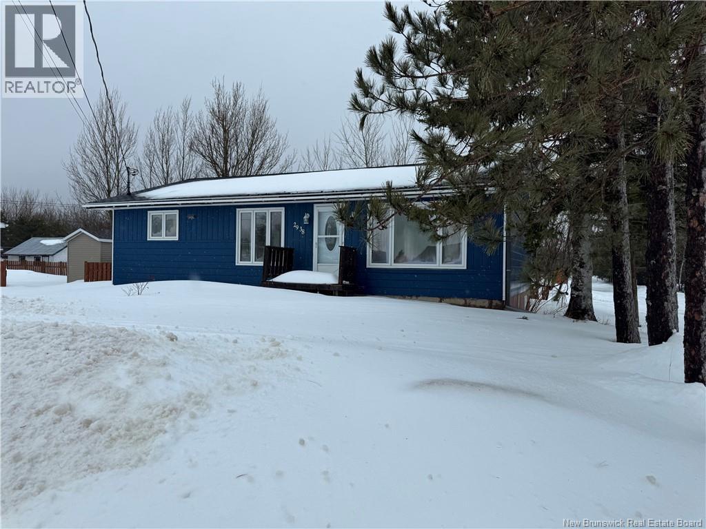2938 Rue Chiasson, Bas-Caraquet, New Brunswick  E1W 5V7 - Photo 1 - NB135285