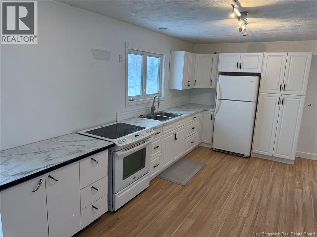 2938 Rue Chiasson, Bas-Caraquet, New Brunswick  E1W 5V7 - Photo 9 - NB135285