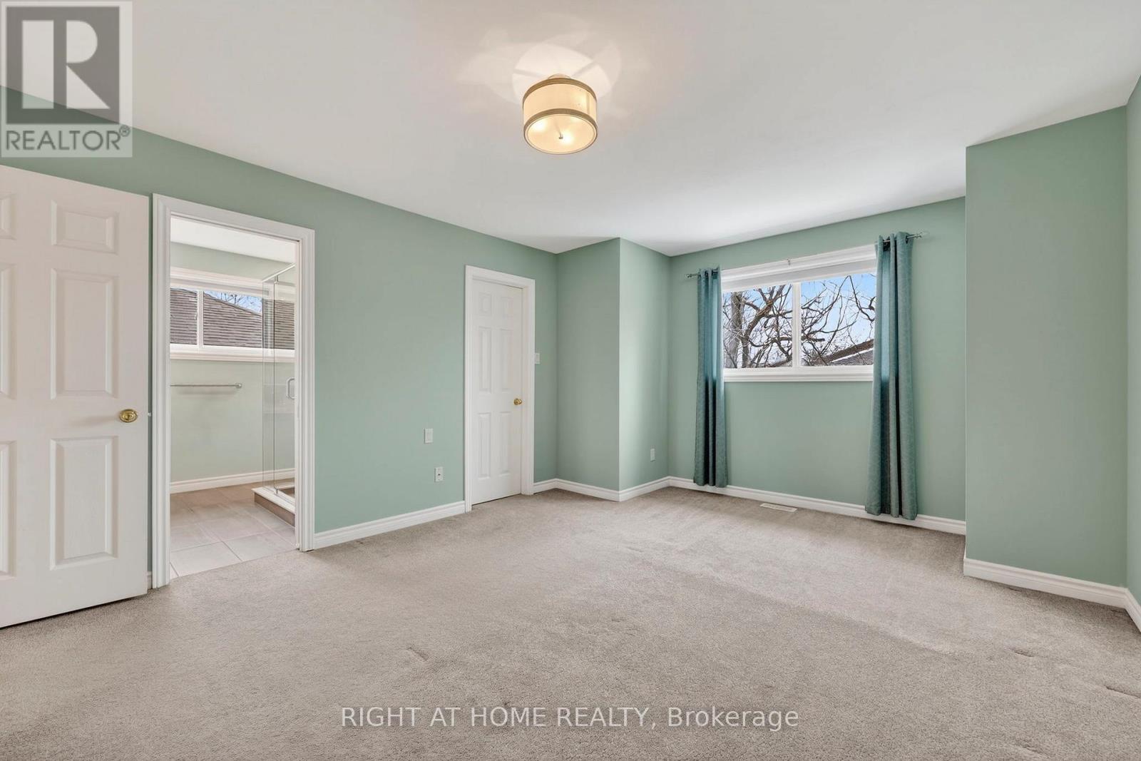 65 Masters Drive, Barrie, Ontario  L4M 6W9 - Photo 14 - S12894336