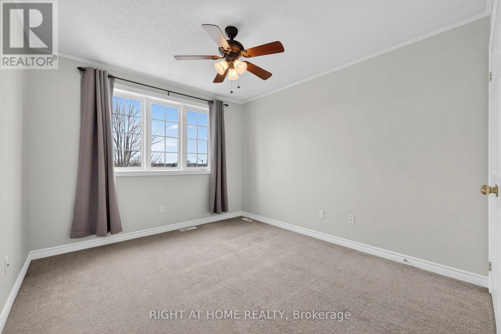 65 Masters Drive, Barrie, Ontario  L4M 6W9 - Photo 17 - S12894336