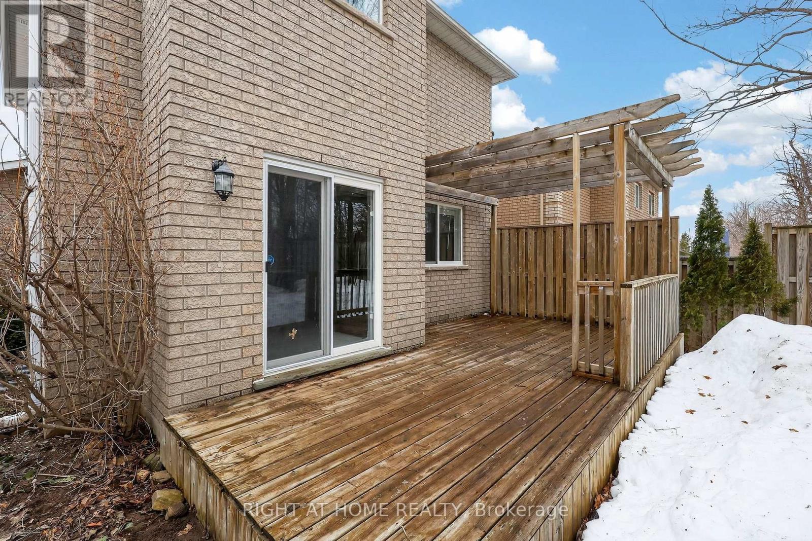 65 Masters Drive, Barrie, Ontario  L4M 6W9 - Photo 25 - S12894336