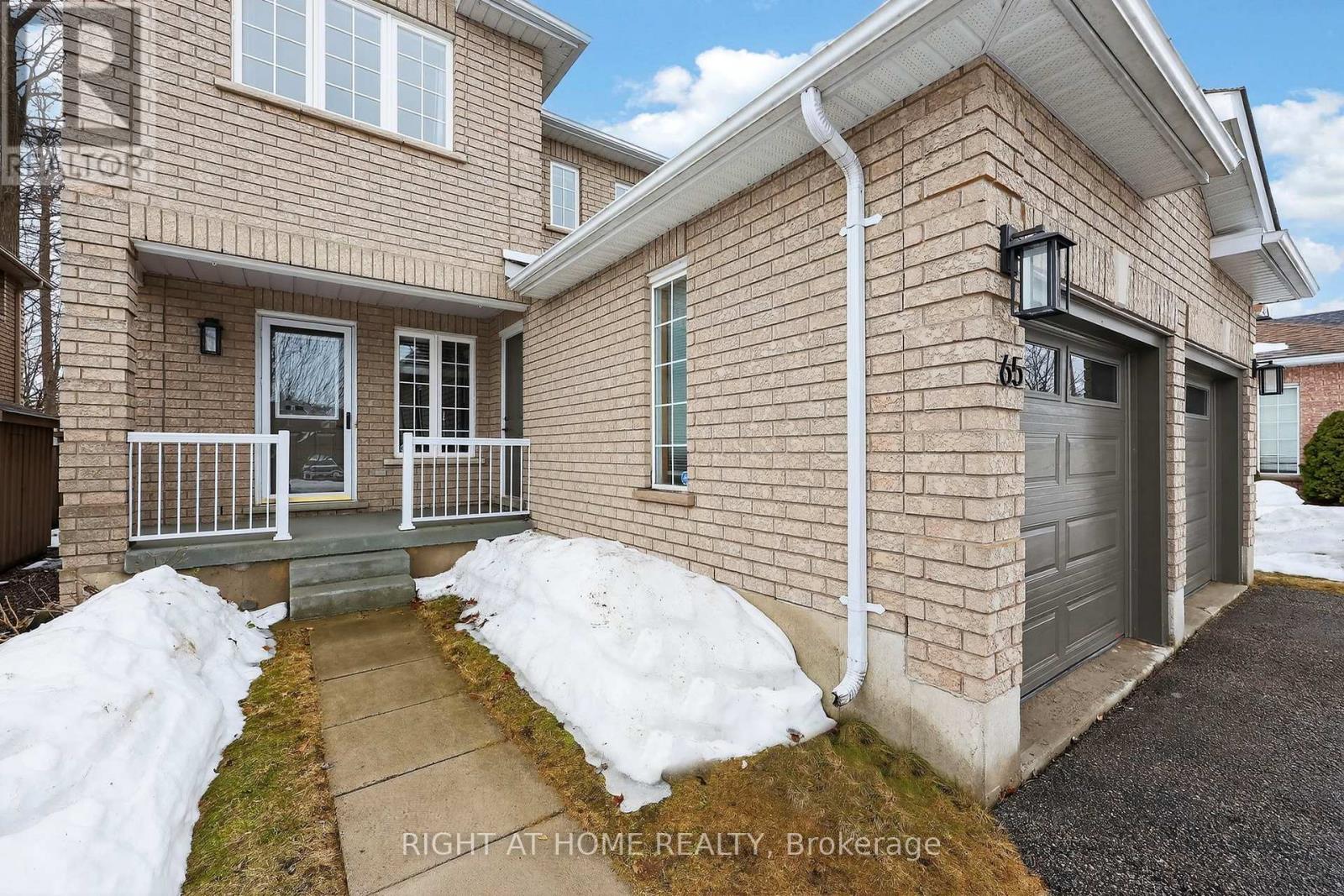 65 Masters Drive, Barrie, Ontario  L4M 6W9 - Photo 3 - S12894336