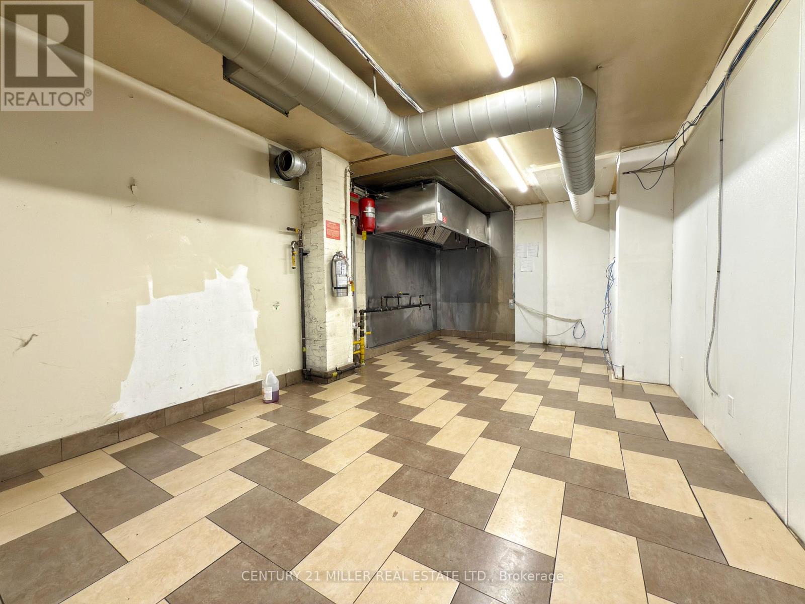 5 - 438 Kerr Street, Oakville, Ontario  L6K 3C4 - Photo 7 - W12894322