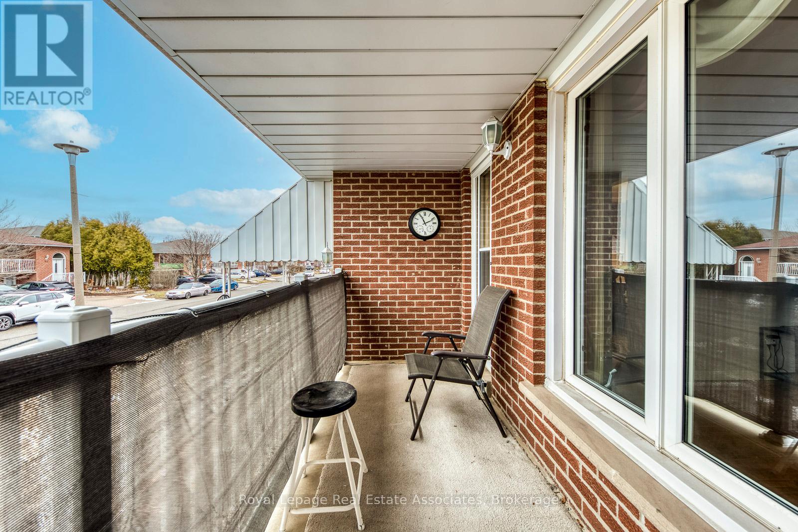 37 Prouse Drive, Brampton, Ontario  L6V 3A3 - Photo 10 - W12894338