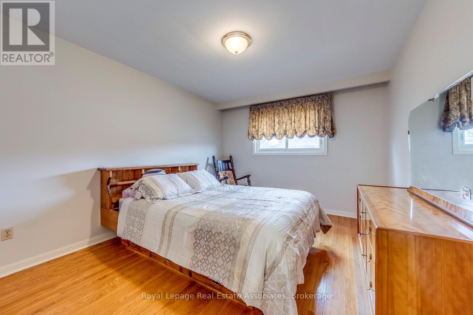 37 Prouse Drive, Brampton, Ontario  L6V 3A3 - Photo 24 - W12894338