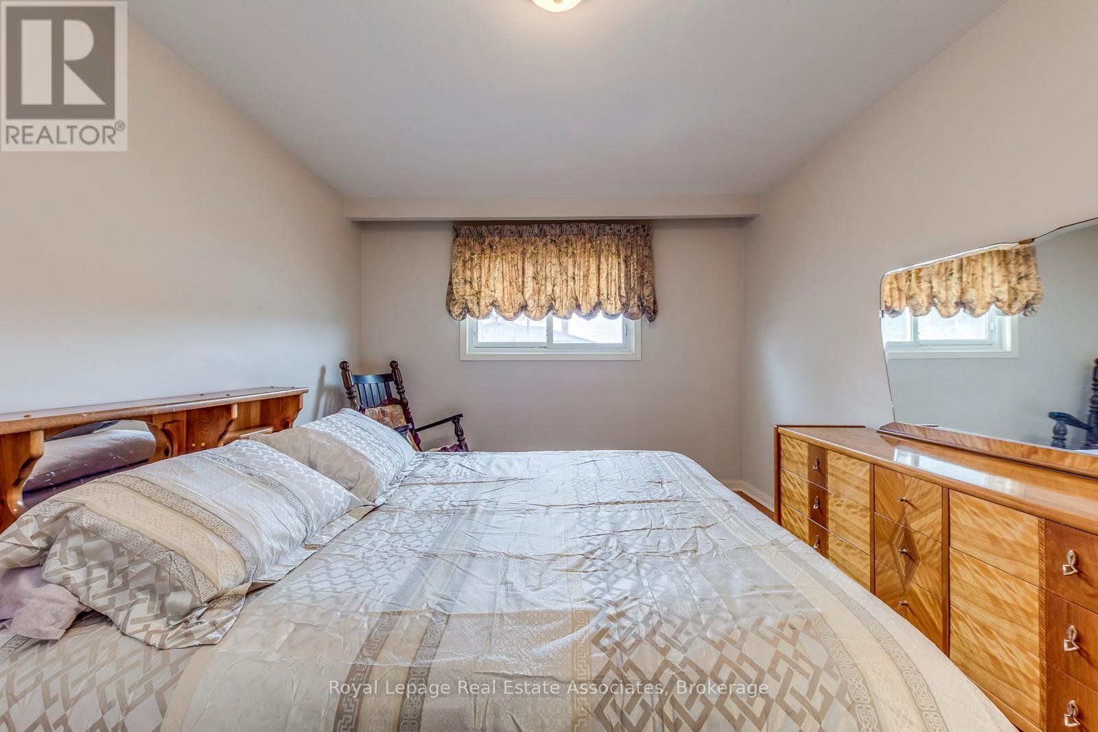 37 Prouse Drive, Brampton, Ontario  L6V 3A3 - Photo 25 - W12894338