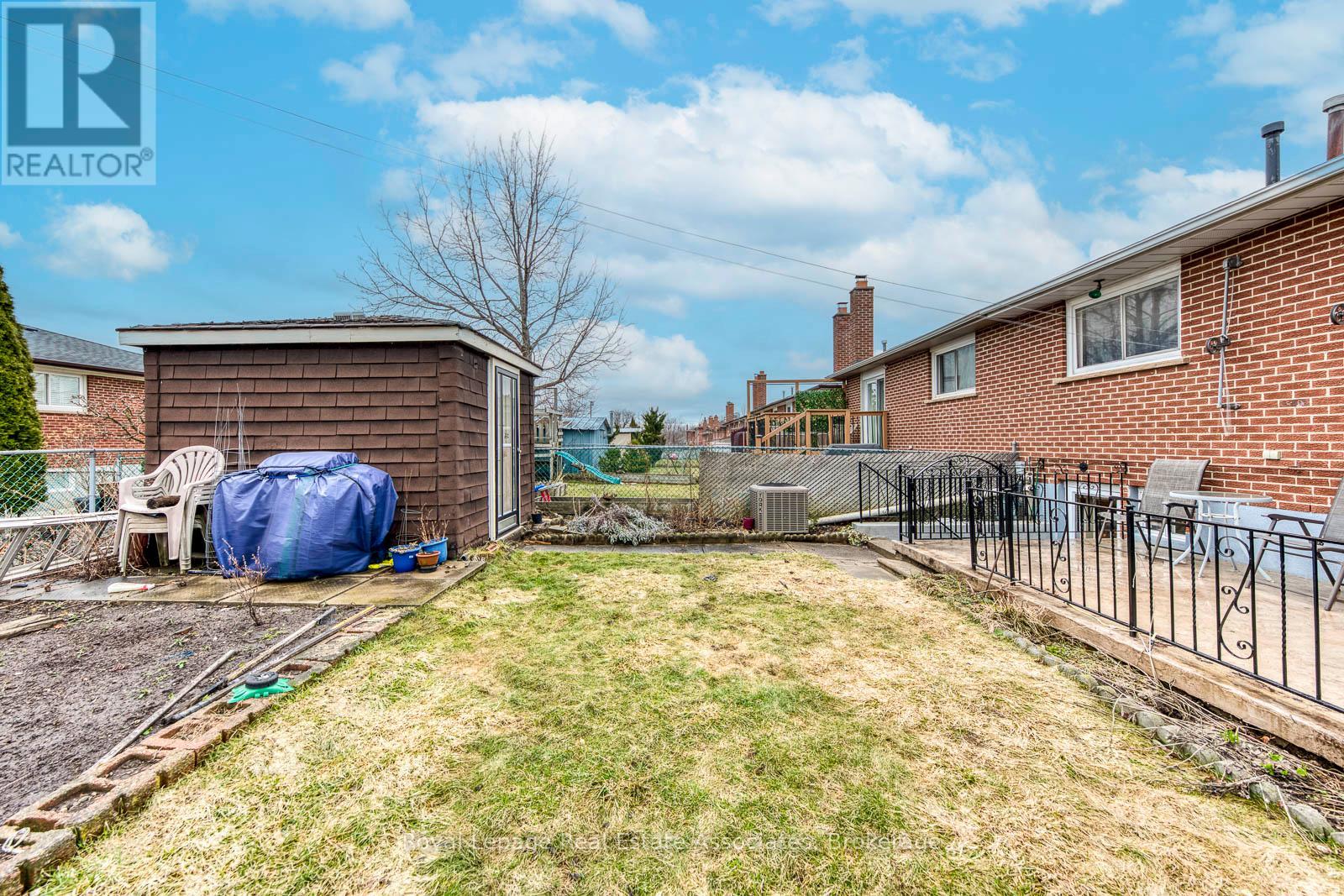 37 Prouse Drive, Brampton, Ontario  L6V 3A3 - Photo 46 - W12894338