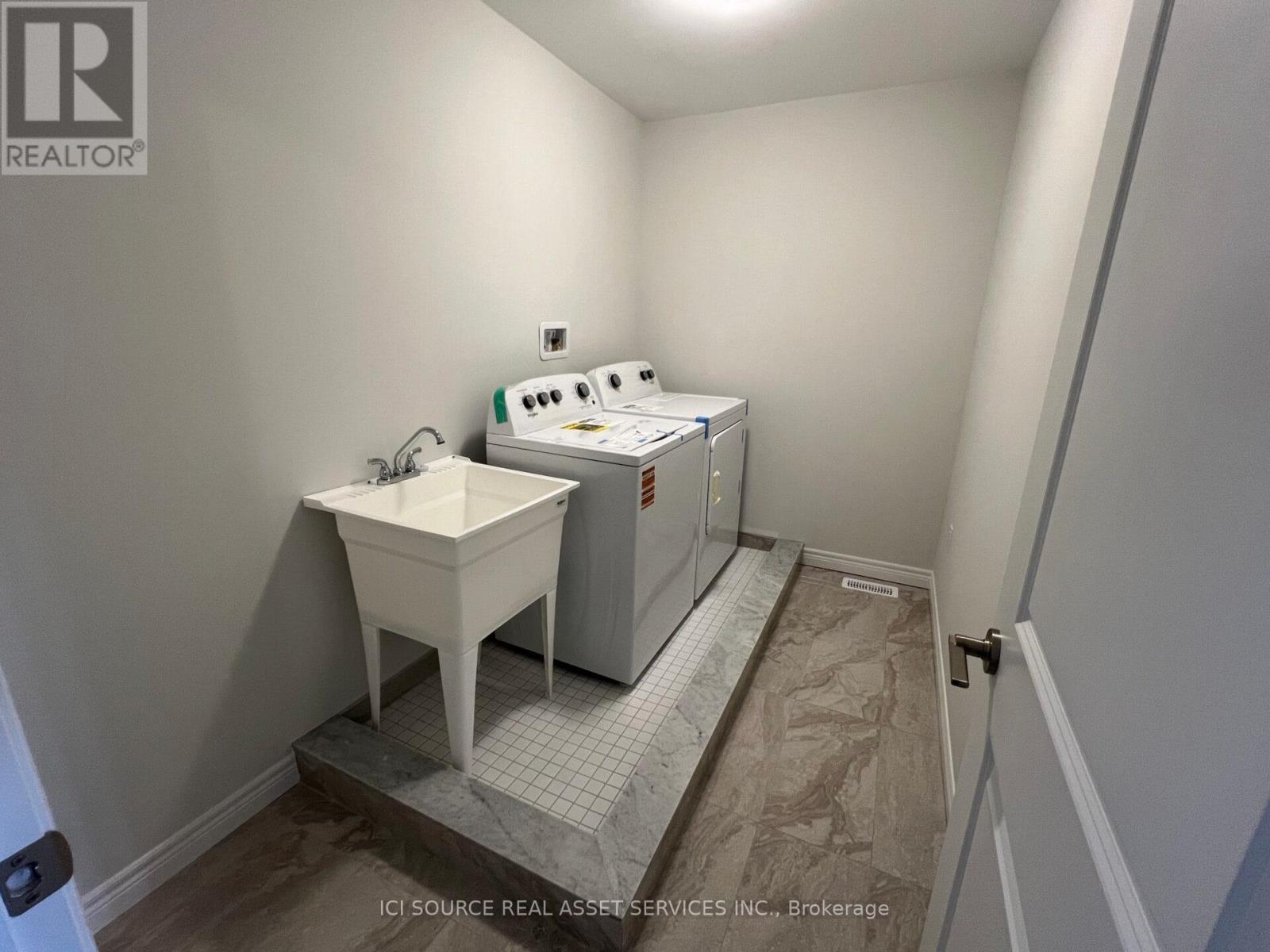 264 Tanglewood Drive, Hamilton, Ontario  L0R 1C0 - Photo 22 - X12894306