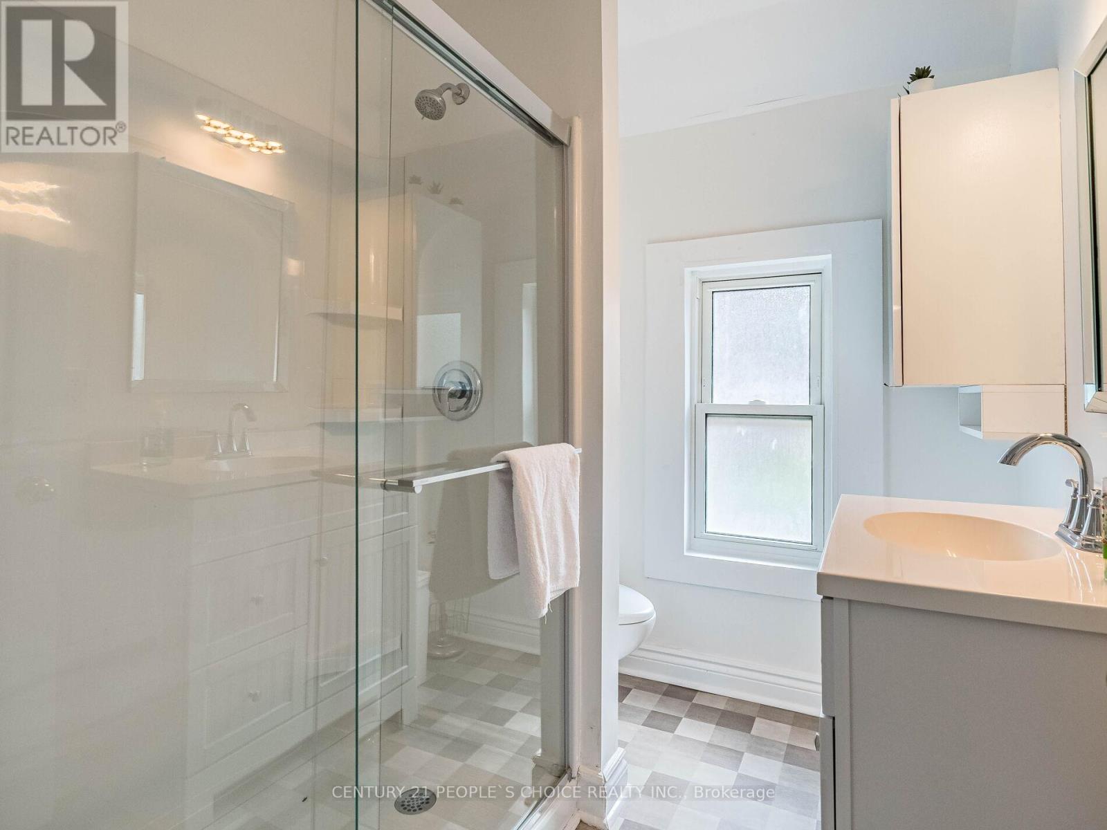 5001 Kitchener Street, Niagara Falls, Ontario  L2G 1A9 - Photo 16 - X12894326