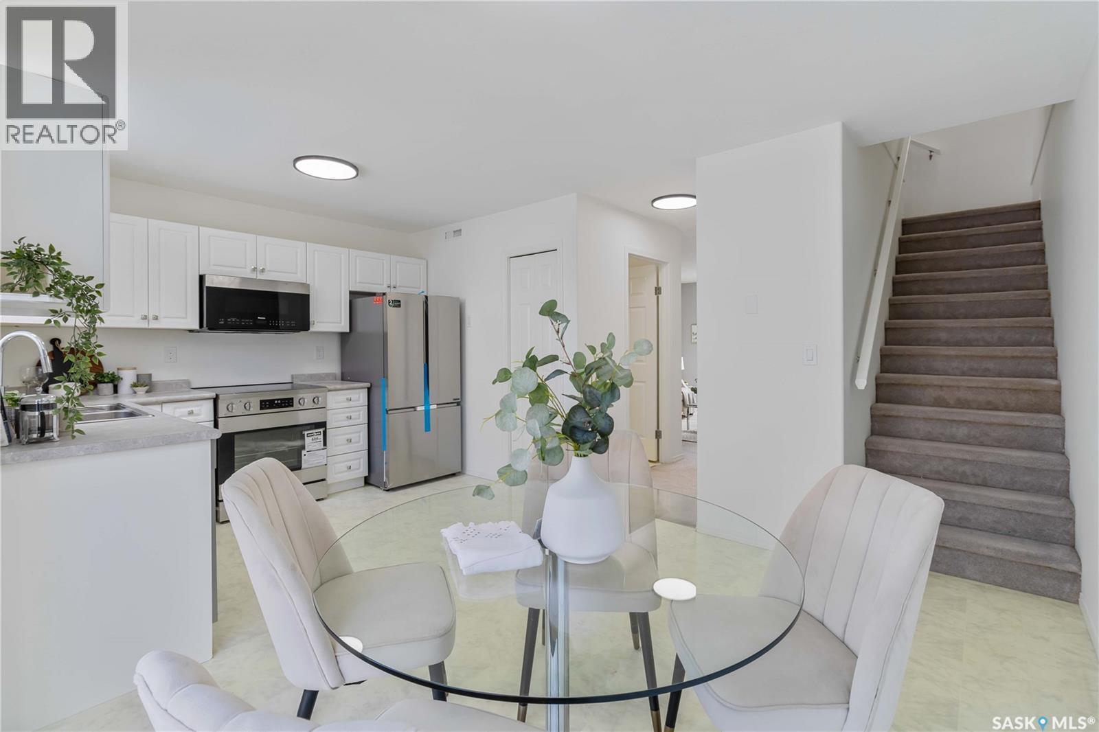 33 102 Pawlychenko Lane, Saskatoon, Saskatchewan  S7V 1G9 - Photo 12 - SK030691