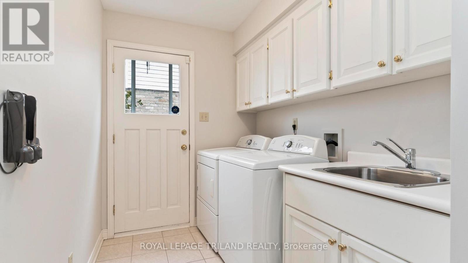 808 Farnham Road, London South, Ontario  N6K 1R7 - Photo 17 - X12894364